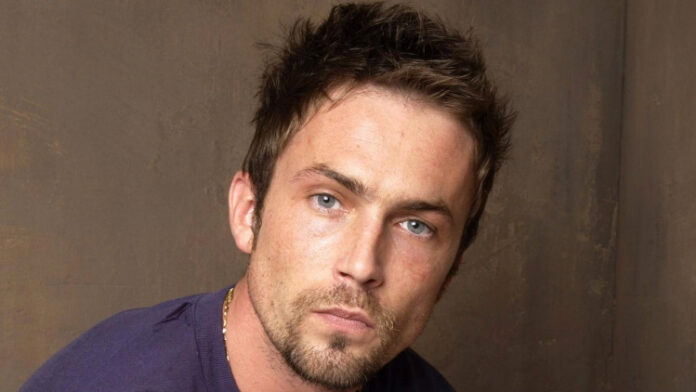 Desmond Harrington bio