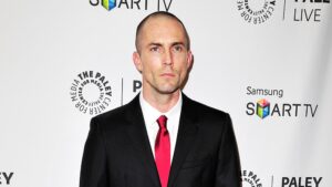 Desmond Harrington bio