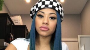 Hennessy Carolina bio