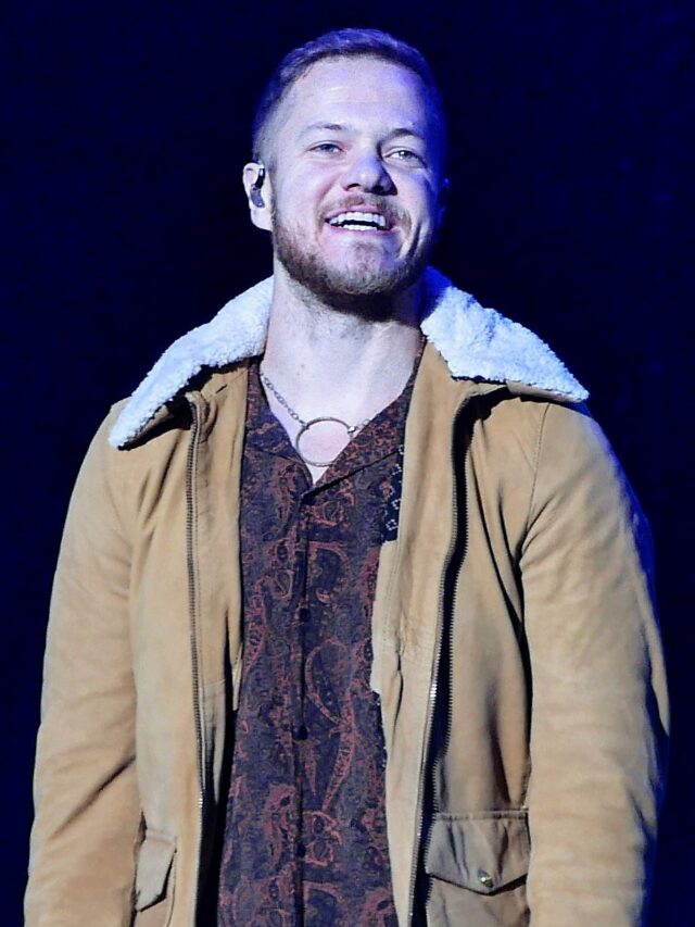 cropped-1200px-DanReynolds_2017-10-03.jpg