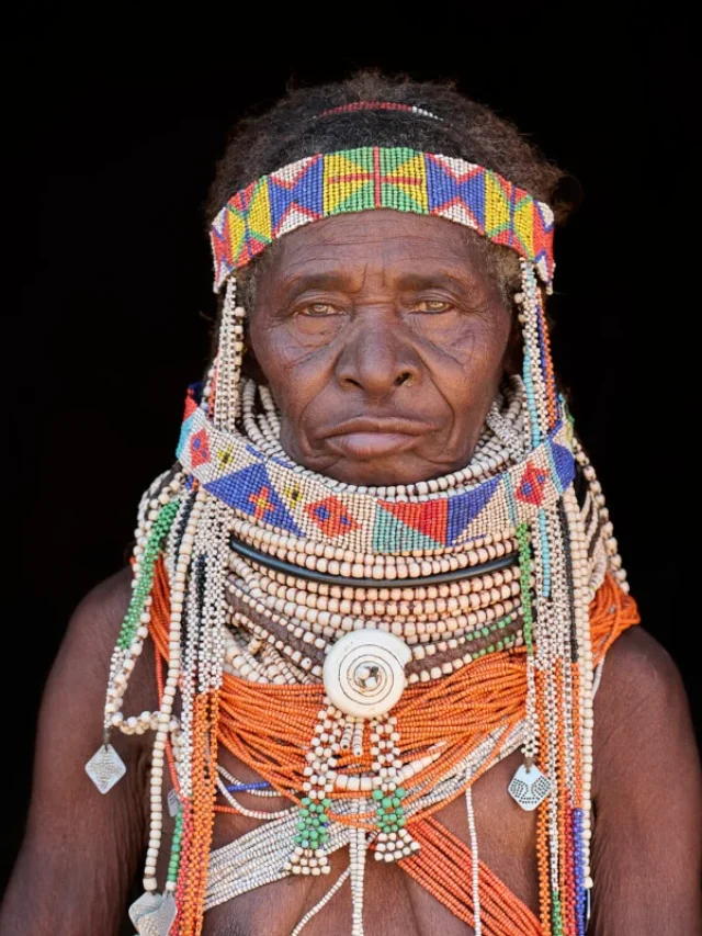 Handa_woman_Angola-640x800