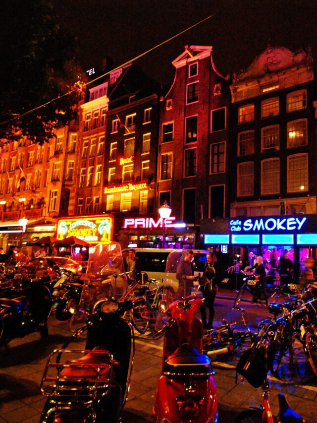 Rembrandtplein-en-Amsterdam