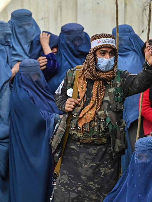 TOPSHOT-AFGHANISTAN-SOCIETY-PEOPLE-DISTRIBUTION